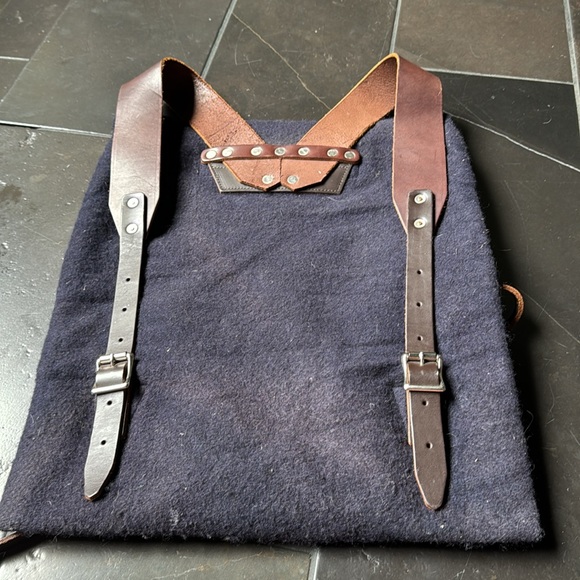 Barney’s New York Large felt backpack - Picture 2 of 5